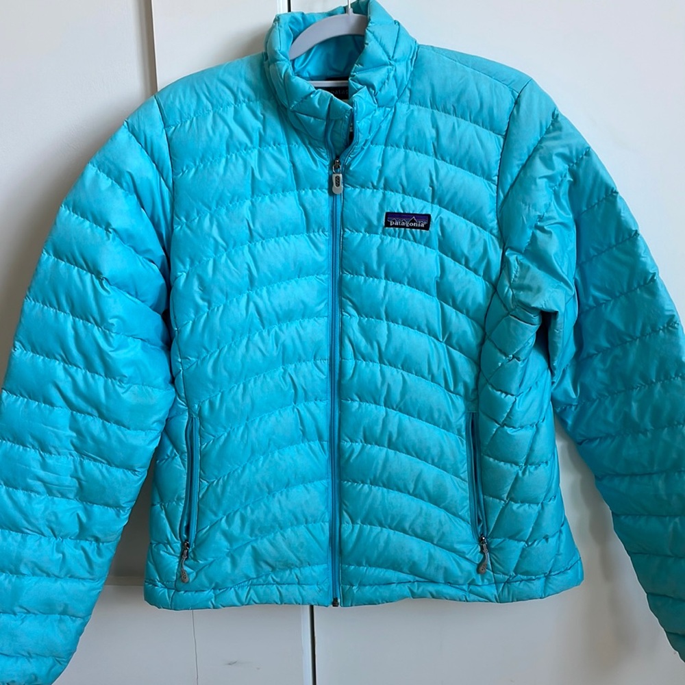 Ladies Patagonia goose light puffer jacket. Womens size Medium